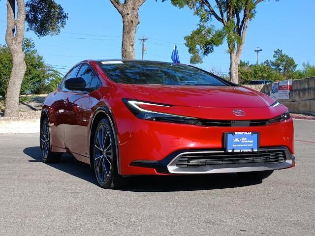 2024 Toyota Prius LE — photo 1 of 13