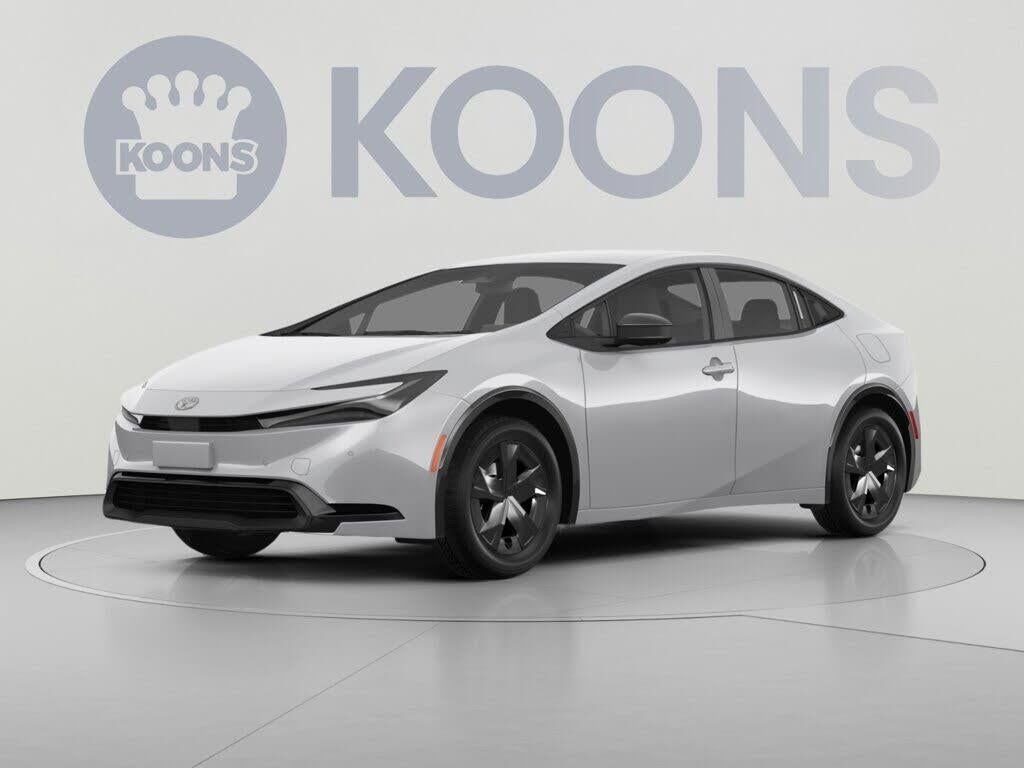 2025 Toyota Prius LE — photo 1 of 3