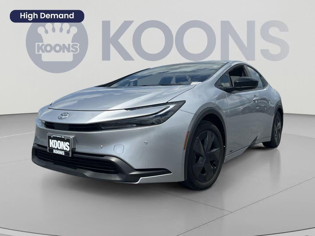 2025 Toyota Prius LE — photo 1 of 1