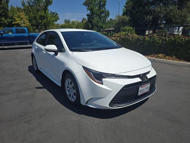 2024 Toyota Corolla LE — photo 1 of 1