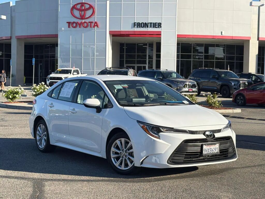 2023 Toyota Corolla LE — photo 1 of 1