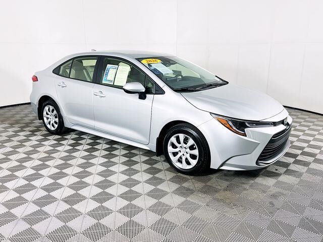 2026 Toyota Corolla LE — photo 1 of 13