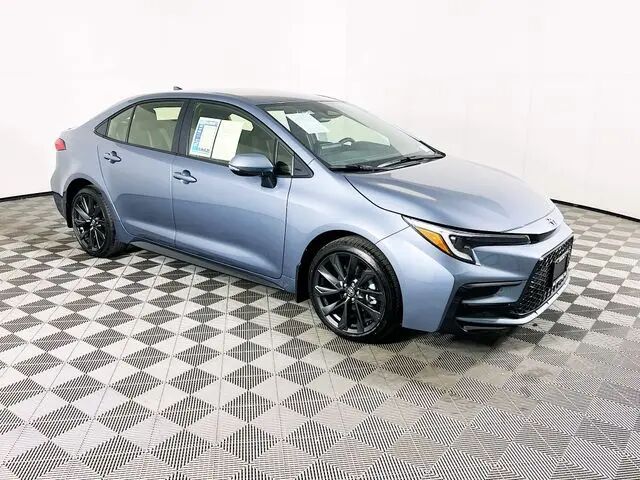 2026 Toyota Corolla Hybrid SE — photo 1 of 13