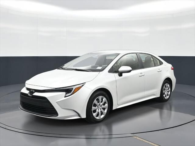 2026 Toyota Corolla Hybrid LE — photo 1 of 13