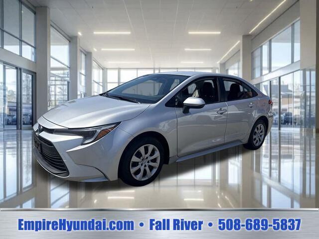 2024 Toyota Corolla Hybrid LE — photo 1 of 13