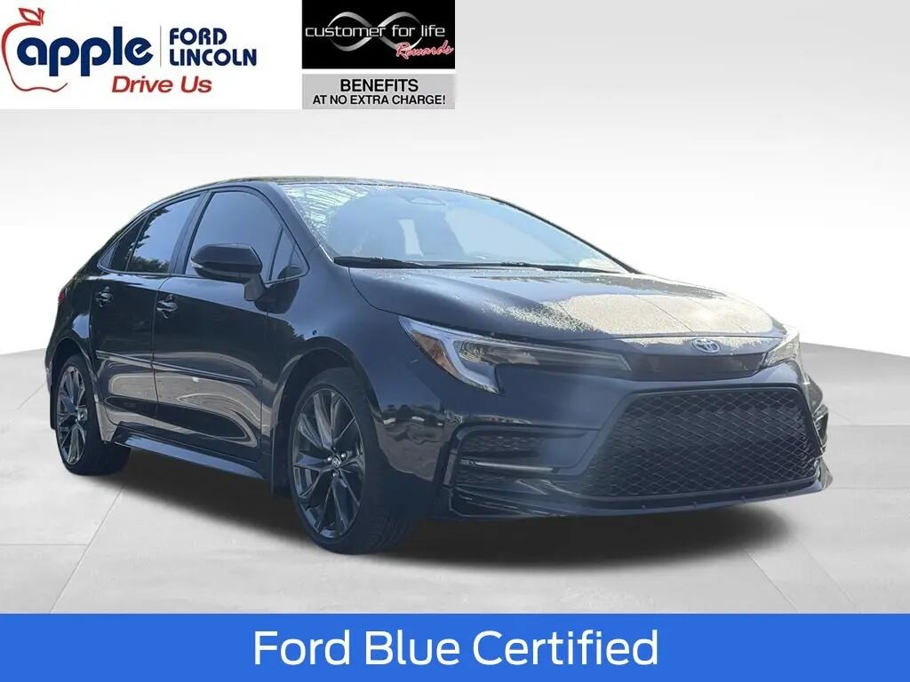 2024 Toyota Corolla Hybrid SE — photo 1 of 24