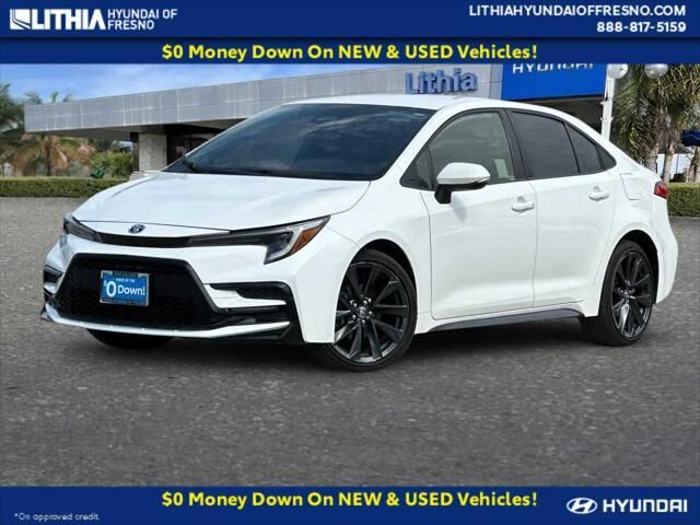 2025 Toyota Corolla Hybrid SE — photo 1 of 13