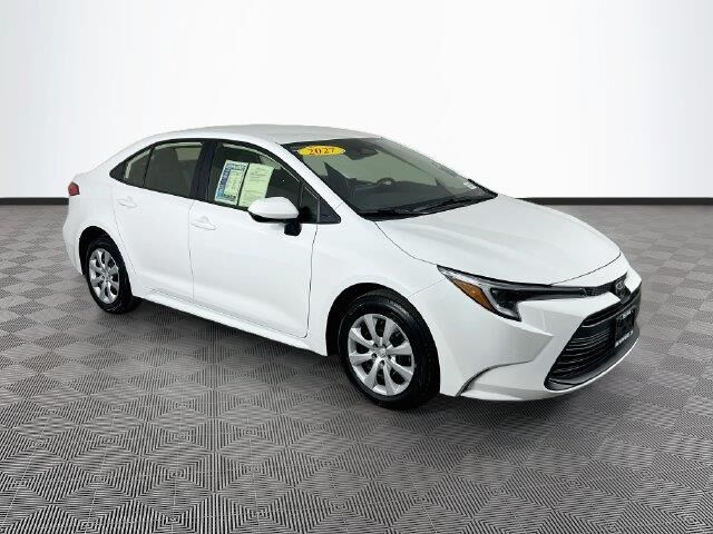 2027 Toyota Corolla Hybrid SE