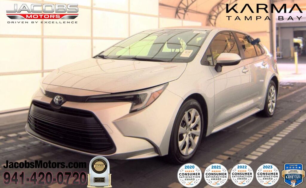 2025 Toyota Corolla Hybrid LE — photo 1 of 13