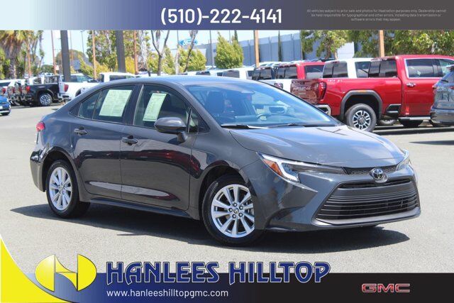 2026 Toyota Corolla Hybrid LE — photo 1 of 13