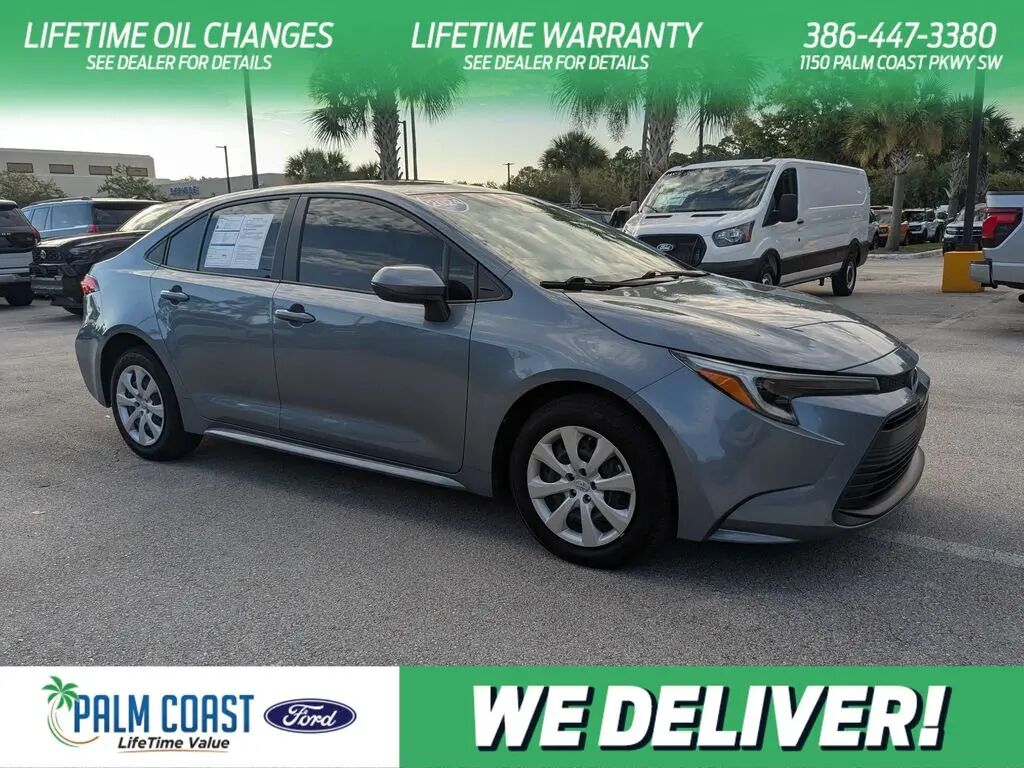 2024 Toyota Corolla Hybrid LE — photo 1 of 37