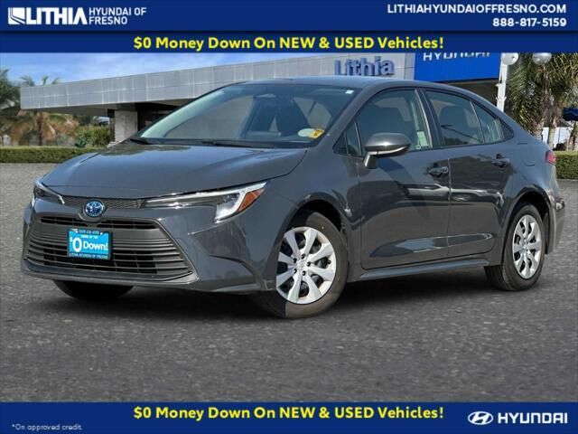2025 Toyota Corolla Hybrid LE — photo 1 of 13