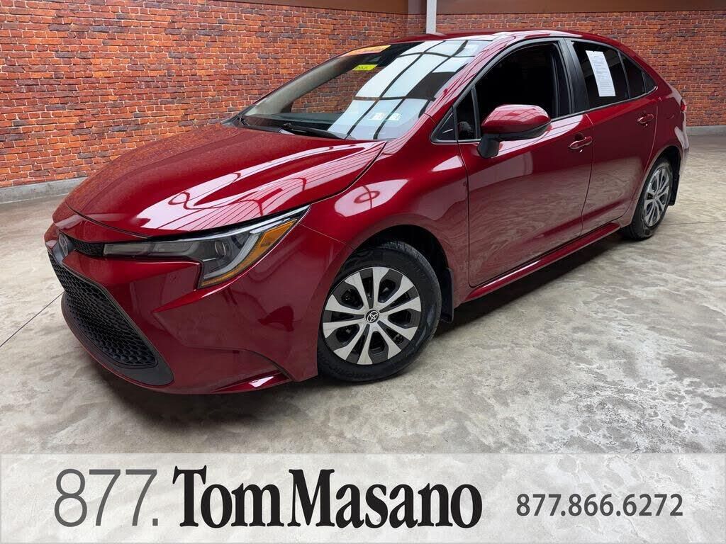 2022 Toyota Corolla Hybrid LE — photo 1 of 27