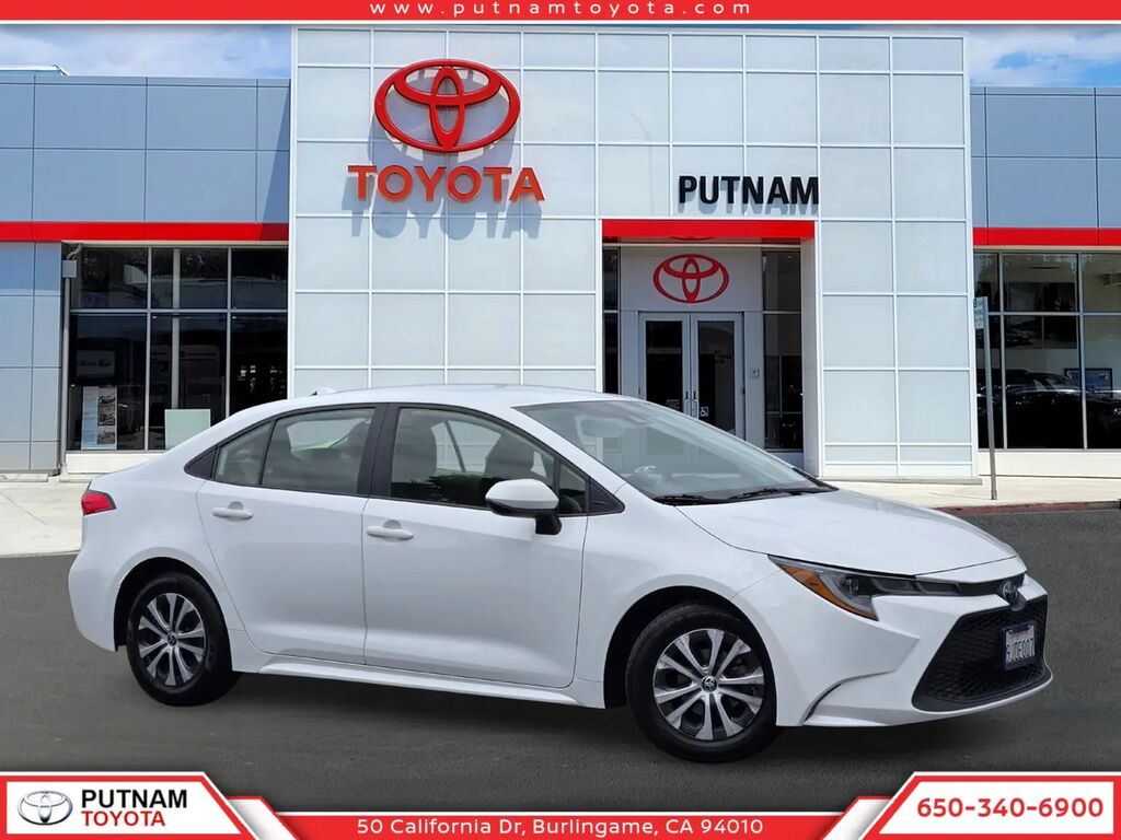 2022 Toyota Corolla Hybrid LE — photo 1 of 16