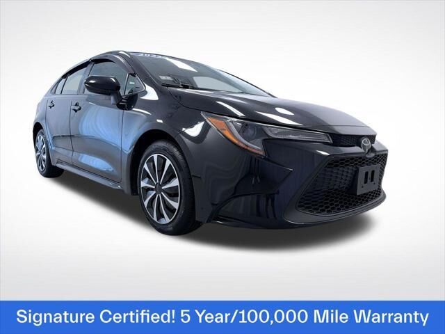 2022 Toyota Corolla LE — photo 1 of 26