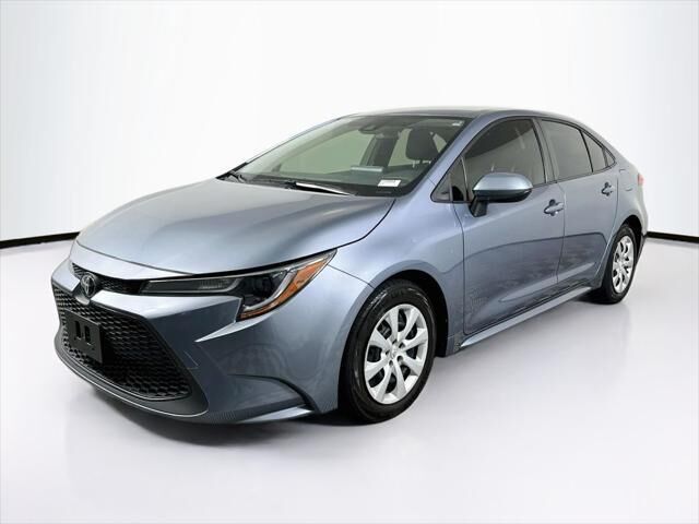 2022 Toyota Corolla LE — photo 1 of 1