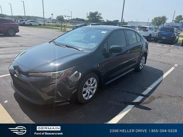 2022 Toyota Corolla LE — photo 1 of 2