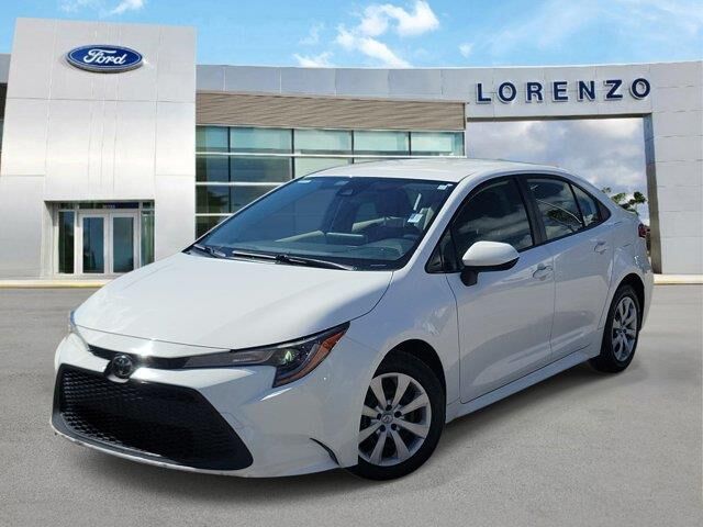 2020 Toyota Corolla LE — photo 1 of 26