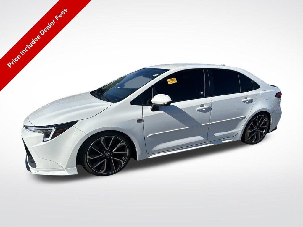2020 Toyota Corolla LE — photo 1 of 13