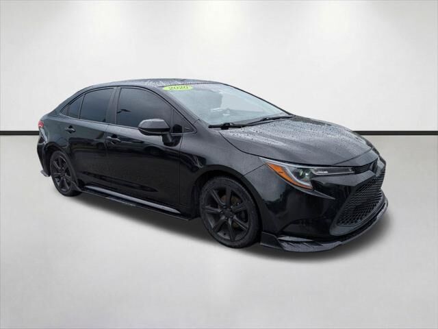 2020 Toyota Corolla LE — photo 1 of 13
