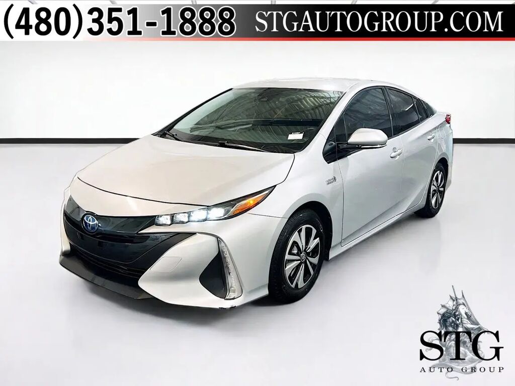 2017 Toyota Prius Prime Plus — photo 1 of 13