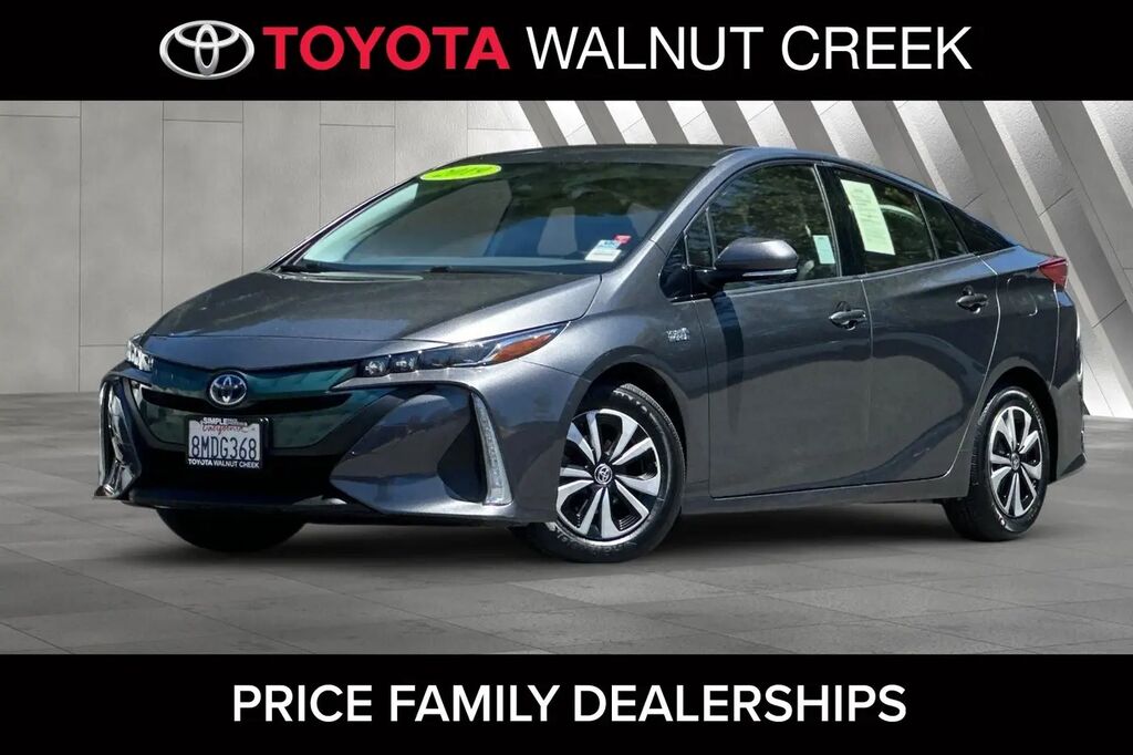 2019 Toyota Prius Prime Premium — photo 1 of 10