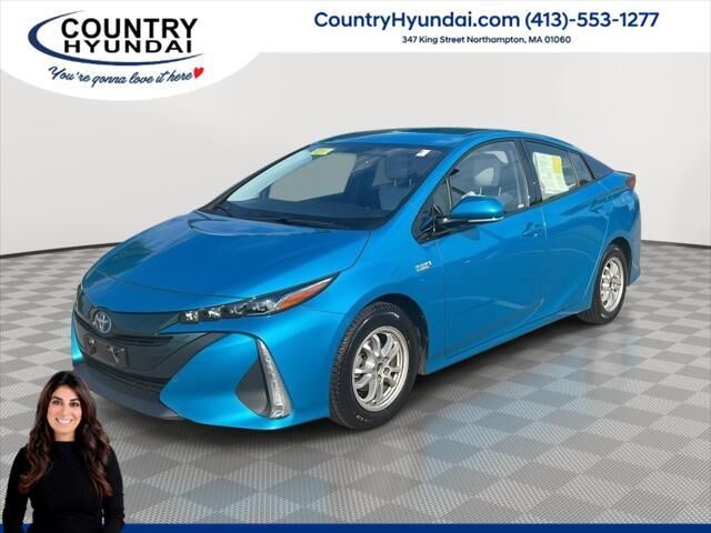 2017 Toyota Prius Prime Premium — photo 1 of 26