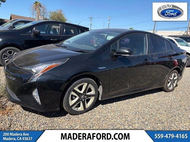 2017 Toyota Prius Four Touring — photo 1 of 2