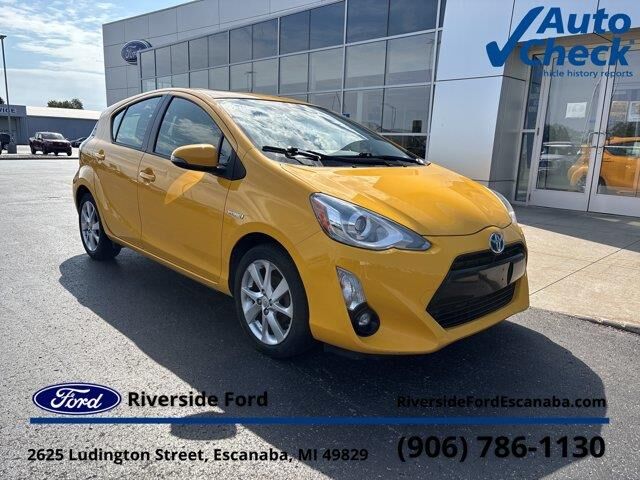 2015 Toyota Prius c One — photo 1 of 26