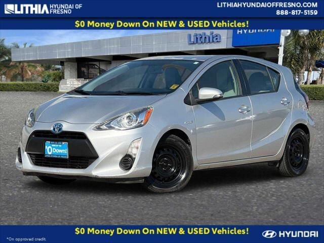 2015 Toyota Prius c One — photo 1 of 13