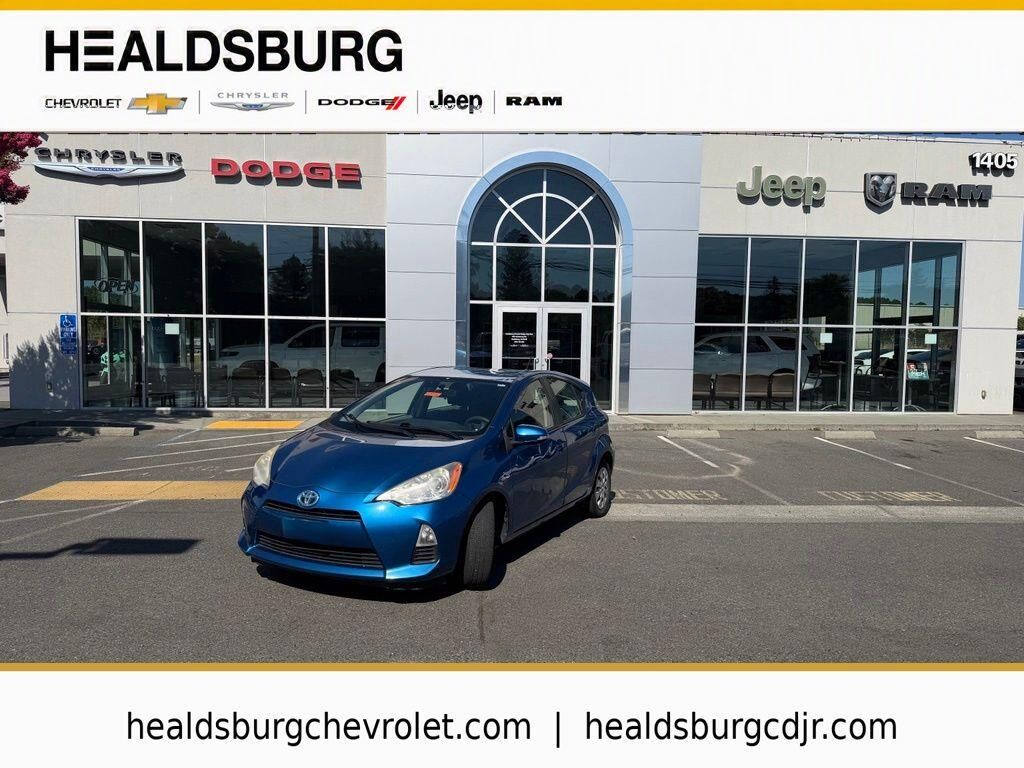 2013 Toyota Prius c Two — photo 1 of 13