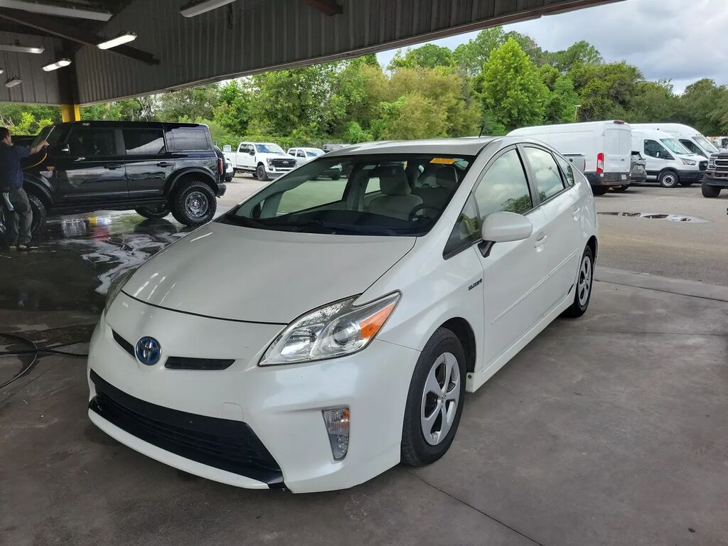 2012 Toyota Prius One — photo 1 of 4