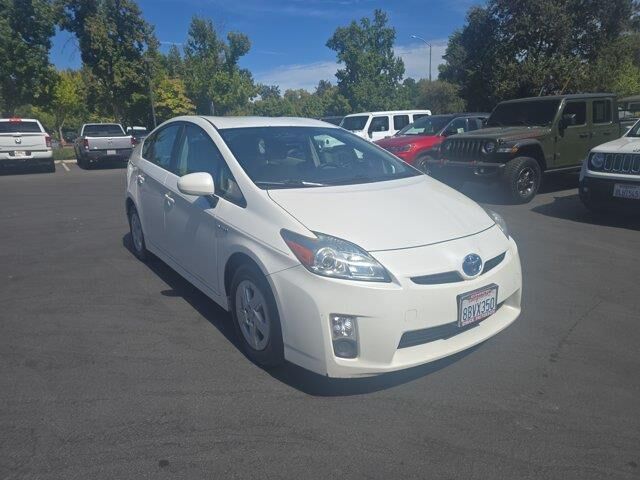 2010 Toyota Prius II — photo 1 of 11