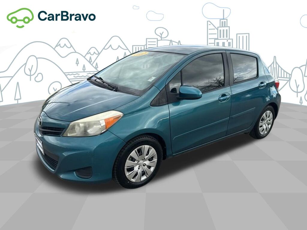 2012 Toyota Yaris LE — photo 1 of 7