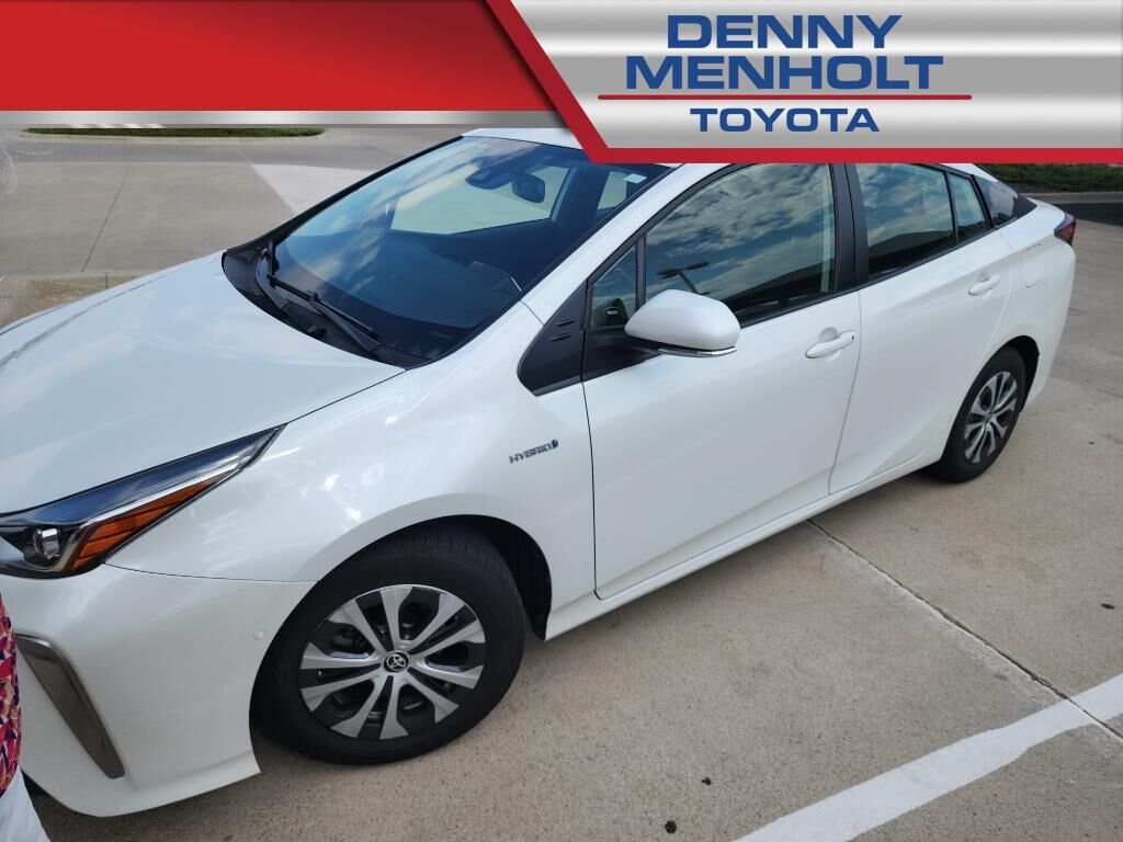 2021 Toyota Prius — photo 1 of 4