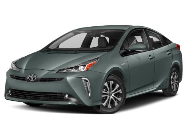 2022 Toyota Prius XLE AWD-e — photo 1 of 13