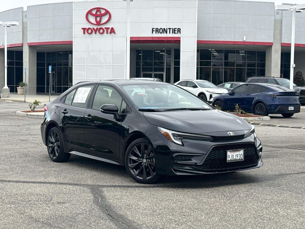 2024 Toyota Corolla SE CVT (Natl) — photo 1 of 13