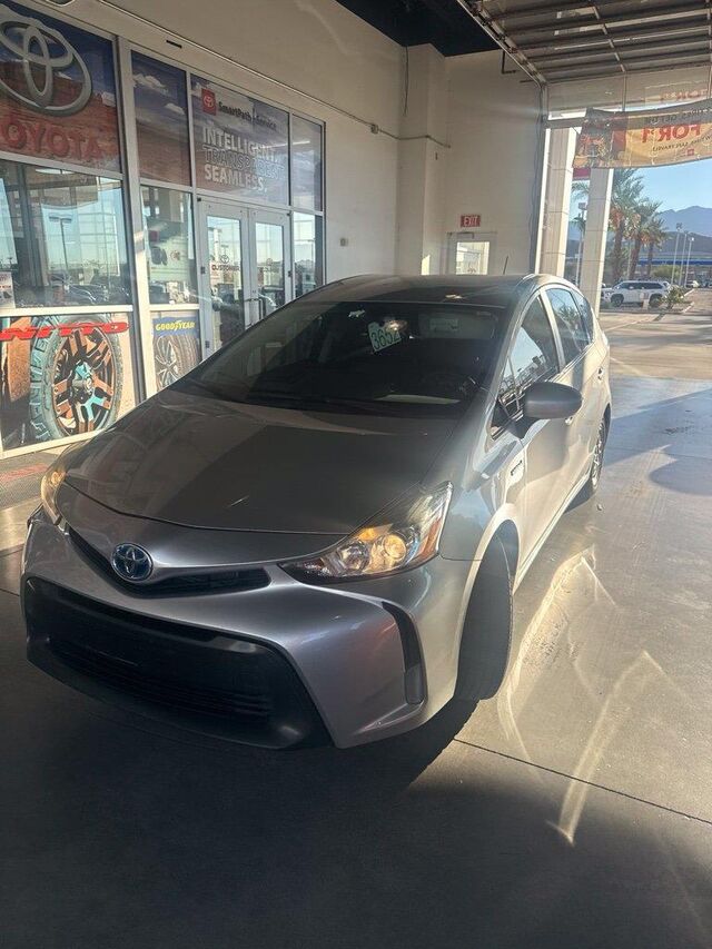 2015 Toyota Prius v Four