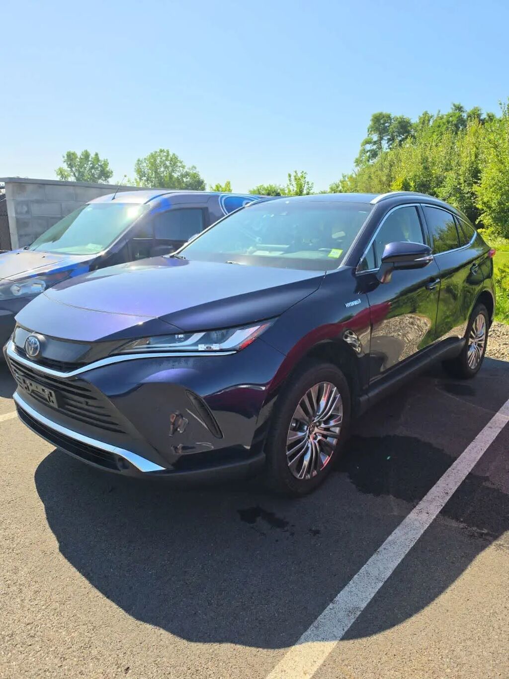 2021 Toyota Venza XLE — photo 1 of 41