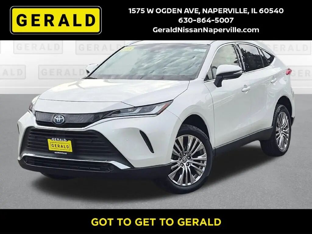 2022 Toyota Venza XLE — photo 1 of 13