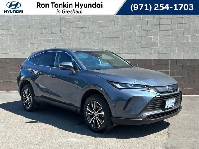 2024 Toyota Venza LE — photo 1 of 13