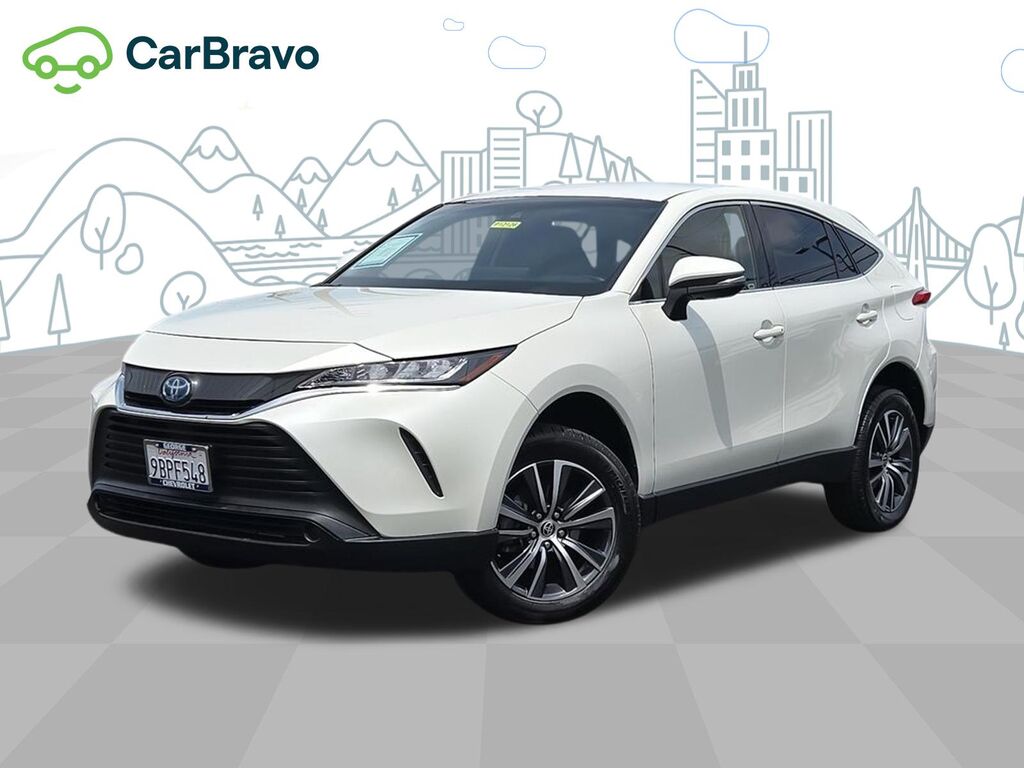 2022 Toyota Venza LE — photo 1 of 6