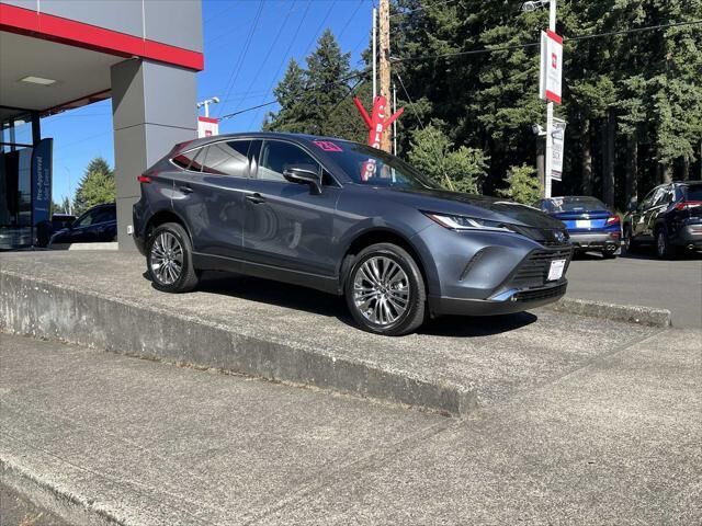 2024 Toyota Venza Limited — photo 1 of 4
