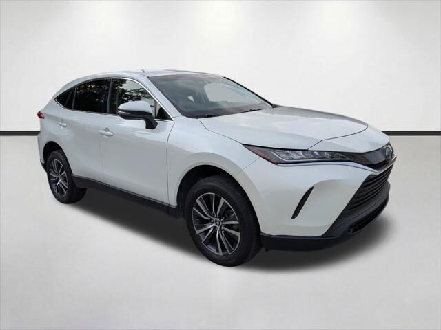 2022 Toyota Venza LE — photo 1 of 13