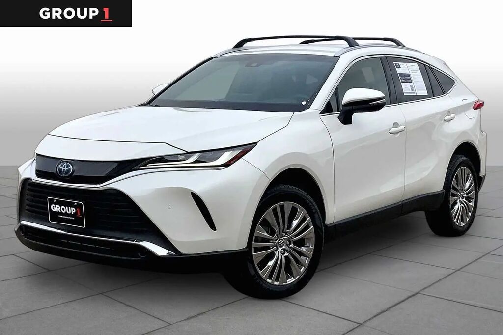 2022 Toyota Venza XLE — photo 1 of 13
