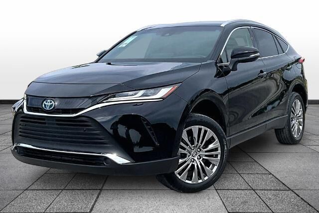 2022 Toyota Venza LE — photo 1 of 26