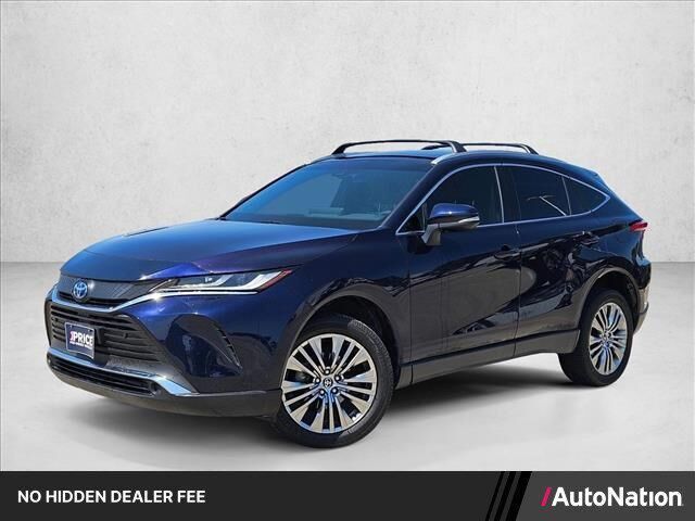 2022 Toyota Venza XLE — photo 1 of 13