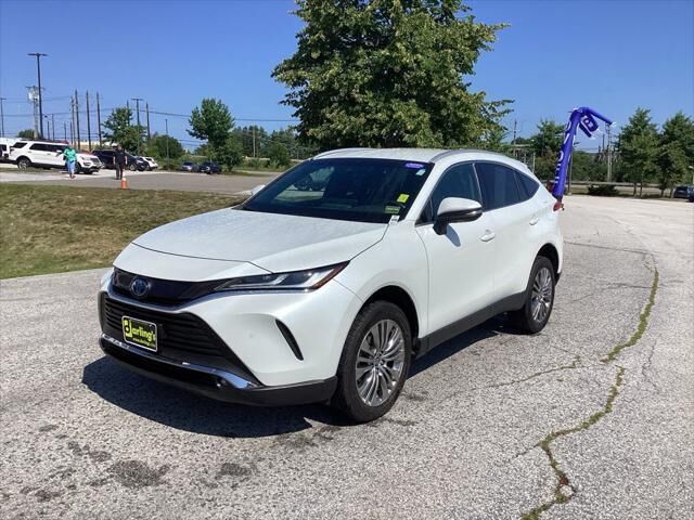 2023 Toyota Venza LE