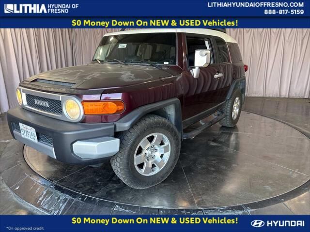 2007 Toyota FJ Cruiser Base — photo 1 of 13