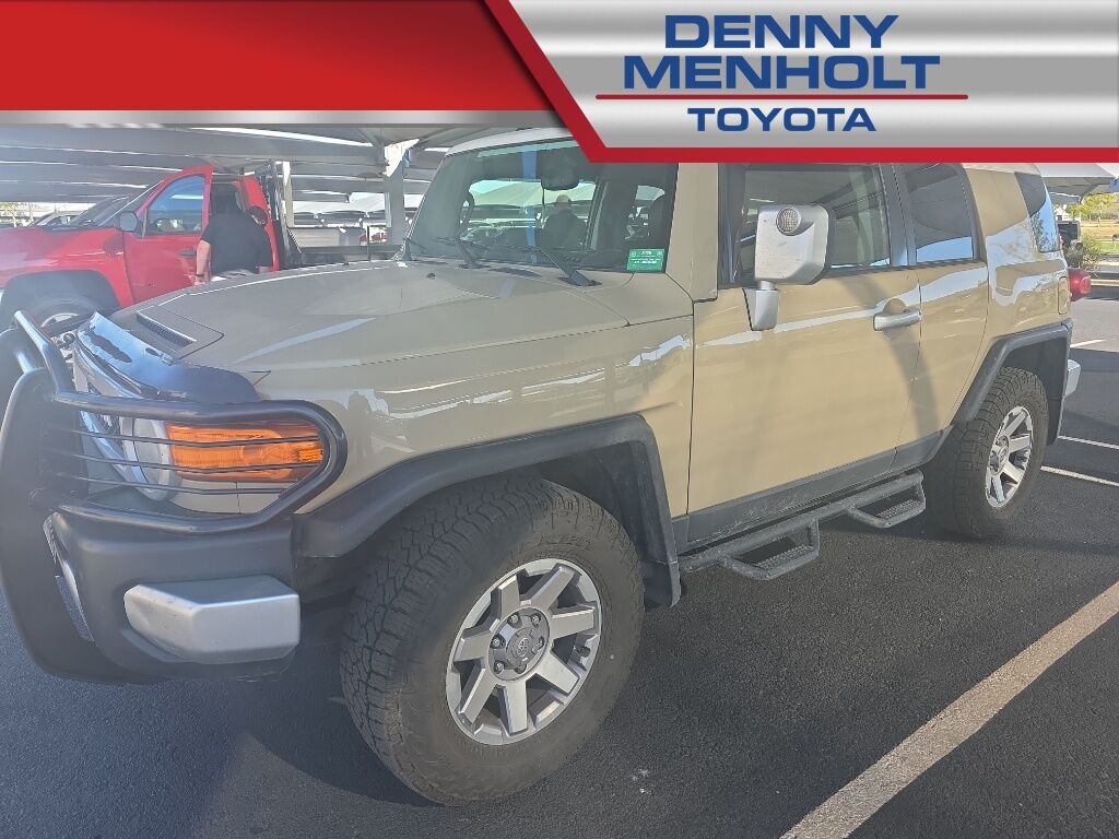 2014 Toyota FJ Cruiser — photo 1 of 1